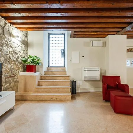 Retreat Centro Antico Elegante In Palazzo Storico *