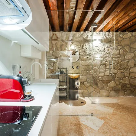 Retreat Centro Antico Elegante In Palazzo Storico アパート *