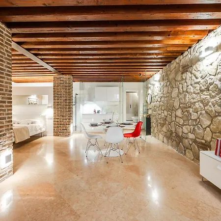 Retreat Centro Antico Elegante In Palazzo Storico アパート *