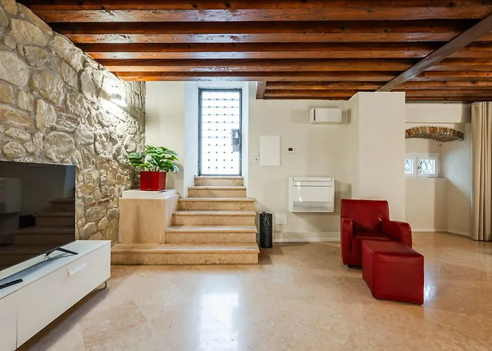 Retreat Centro Antico Elegante In Palazzo Storico *