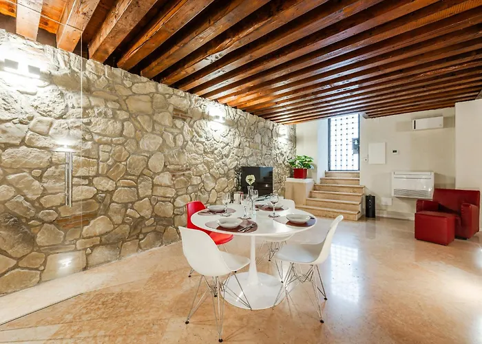 Retreat Centro Antico Elegante In Palazzo Storico * Verona