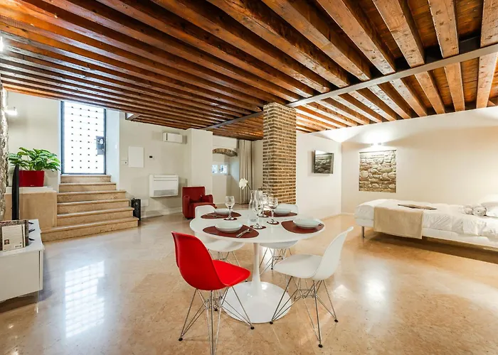 Lägenhet Retreat Centro Antico Elegante In Palazzo Storico *